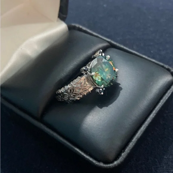 Beautiful 3.16CT Peacock Green Moissanite Diamond Filigree Ring. Size 9.5 M7 - Picture 2 of 6